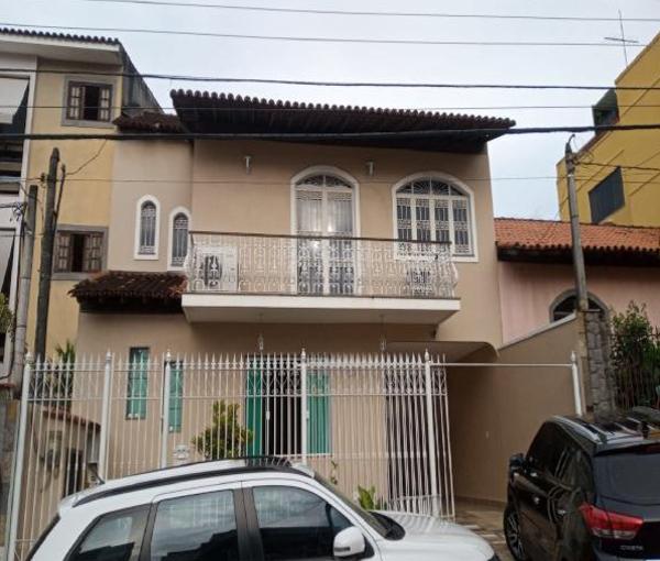 casa na vila valqueire/RJ 