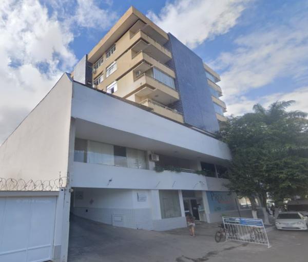 casa e loja em teófilo otoni/MG