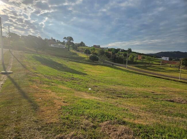 Terreno no loteamento ninho verde gleba ii