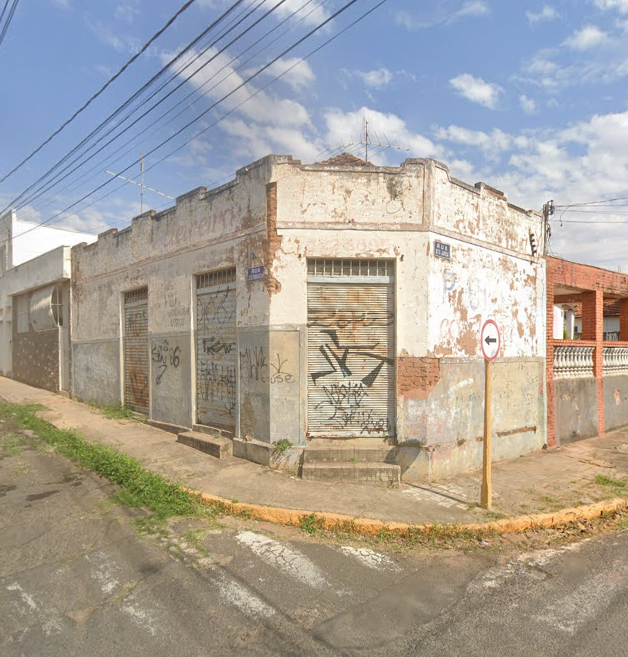 Prédio comercial em bauru com 242,00 m²