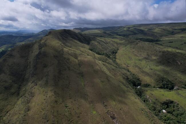 Fazenda Canteiros Em Passos/mg, localizado em São João Batista Do Glória - MG