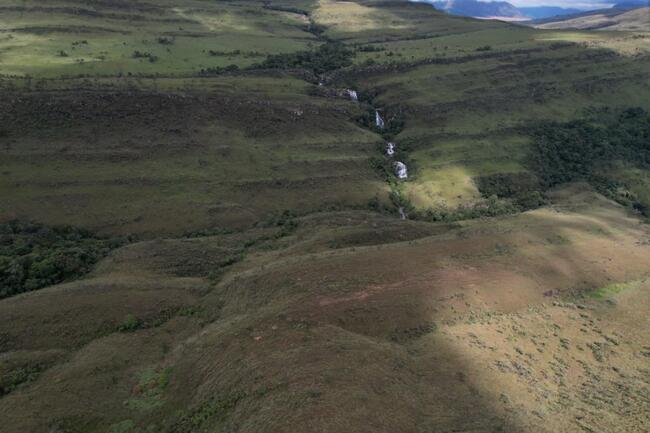 Fazenda Canteiros Em Passos/mg, localizado em São João Batista Do Glória - MG