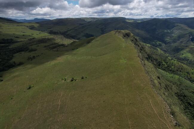 Fazenda Canteiros Em Passos/mg, localizado em São João Batista Do Glória - MG