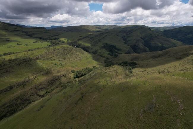 Fazenda Canteiros Em Passos/mg, localizado em São João Batista Do Glória - MG