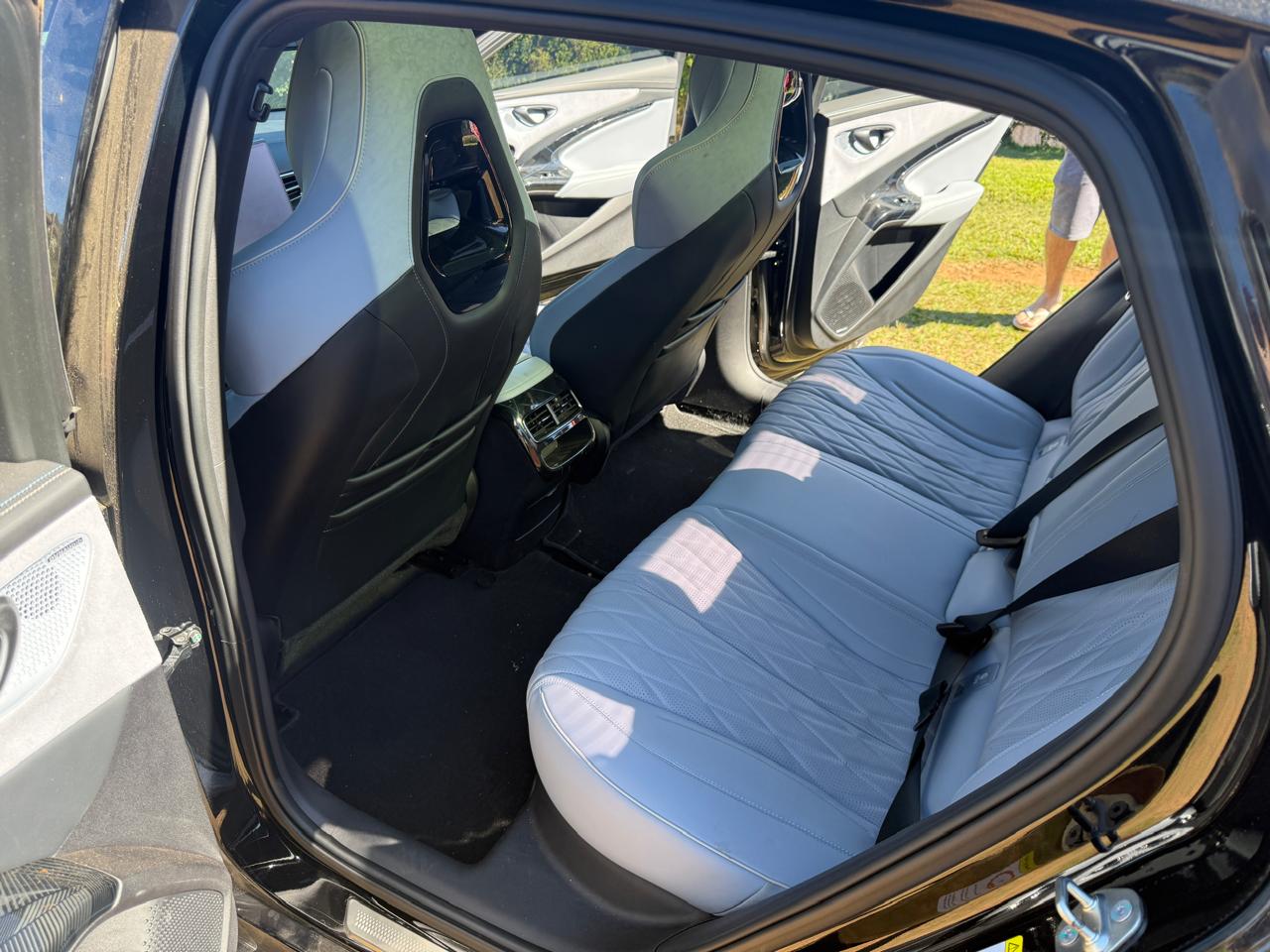 Com direito a documentação - BYD SEAL AWD 2023 — foto 6 de 9