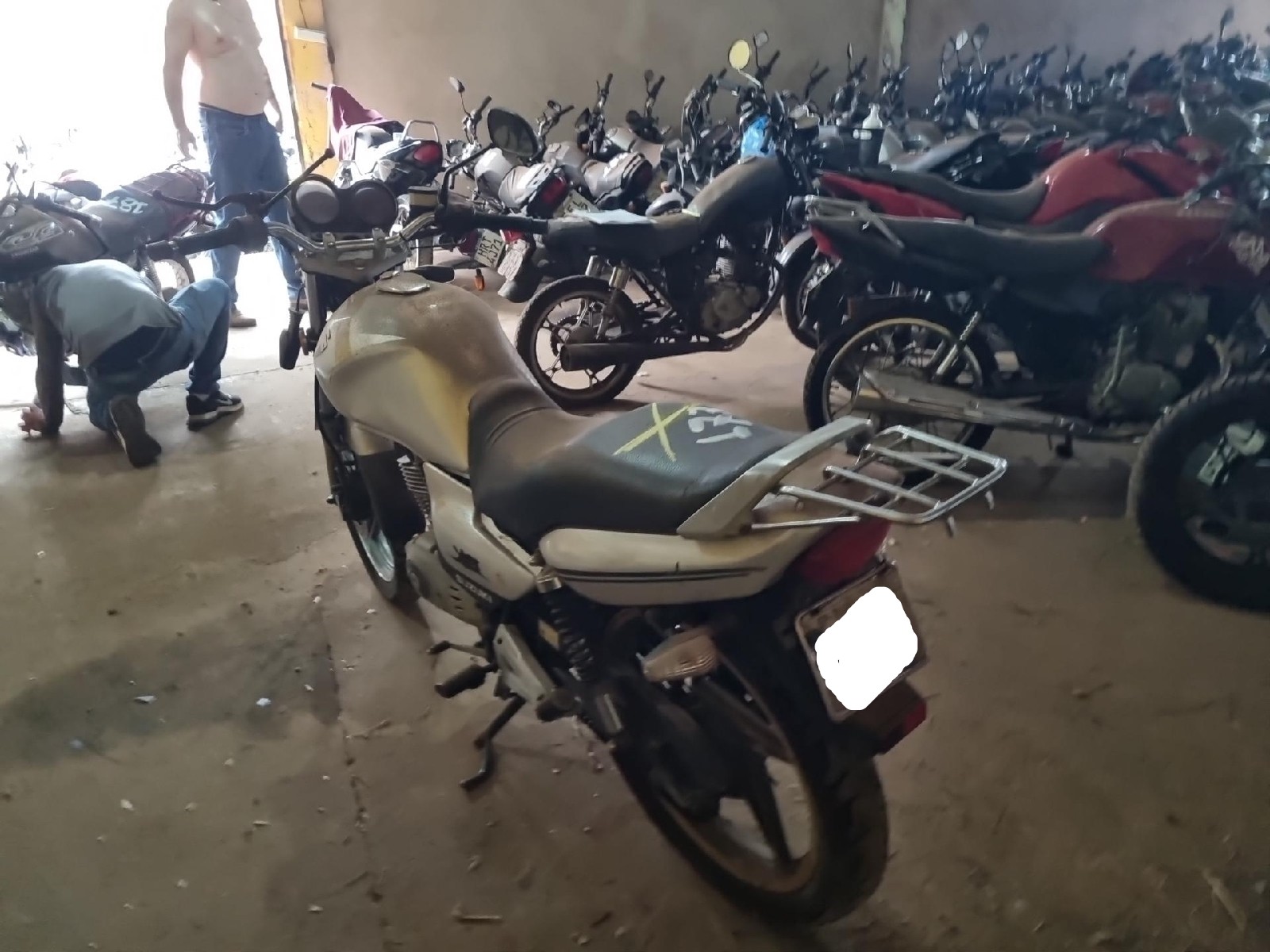 Foto 2: JTA/SUZUKI EM 125 YES 2006/2007