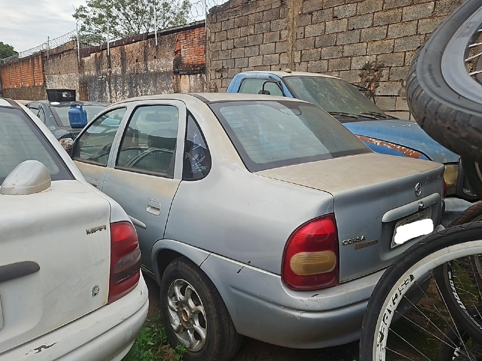 Foto 4: GM/CORSA MILENIUM 2002/2002