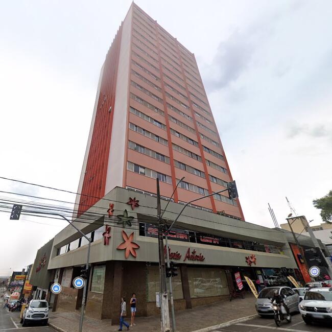 Apartamento no Condomínio Edifício Maria Antônia em Guarapuava/PR