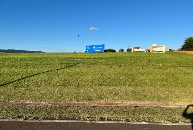 Terreno no loteamento Ninho Verde - Gleba II