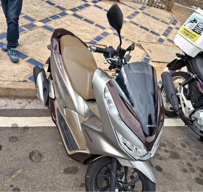 Honda modelo PCX150 DLX 2022/2022