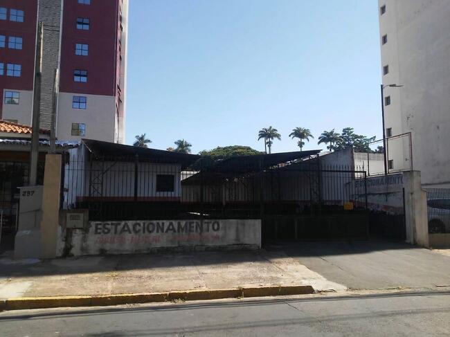 Prédio comercial em Campinas com 306,90 m²