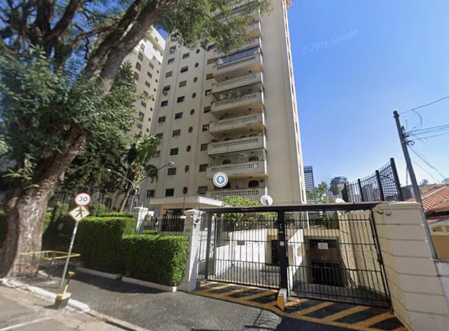 Apartamento com 2 vagas de garagem na Bela Vista