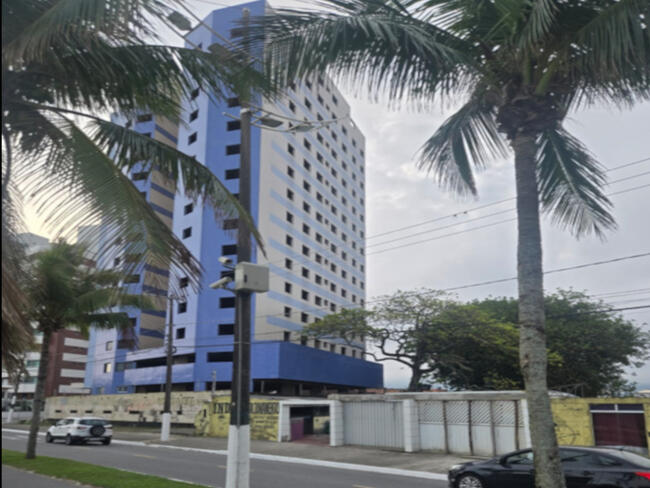 Prédio residencial com 91 apartamentos na Praia Grande