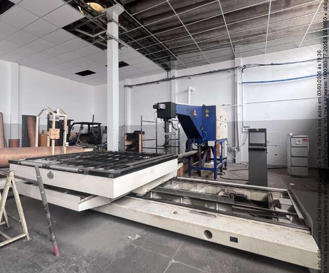 Máquina de corte a laser