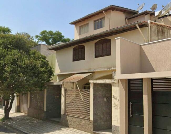 Casa em Ervália/MG