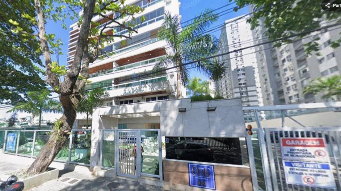 Imagem do imóvel Apto De Alto Padrão, Com Direito A Uma Vaga Na Garagem, Localizado, Barra Da Tijuca, Rio De Janeiro/rj.