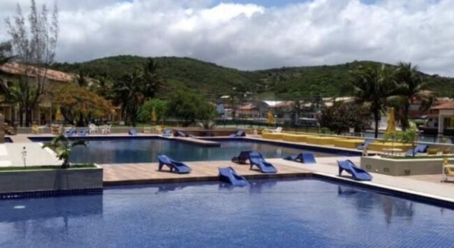 Apartamento no Apart Hotel Marinas do Canal, em Cabo Frio - EM BREVE
