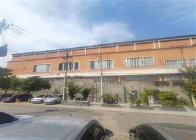 TRT - Prédio Comercial e Respectivo Terreno em Parada de Lucas/RJ