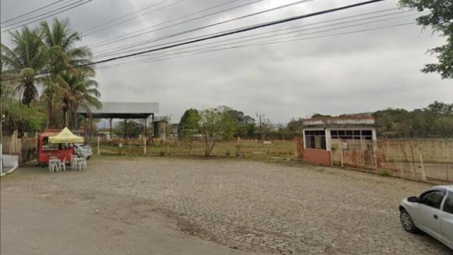 TRT -  Imóvel com área total do terreno 18.926,41 m2 em Resende/RJ.