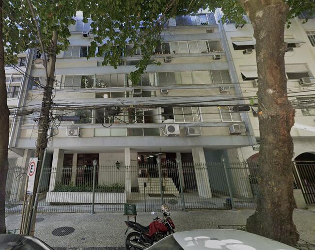 Apto em Laranjeiras/RJ com 120m2 e vaga de garagem