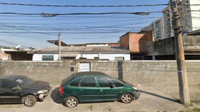 Casa e Respectivo Terreno em Bento Ribeiro/RJ