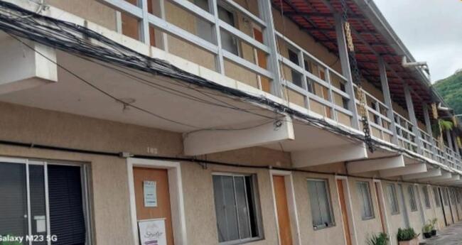 Prédio de 2 pavimentos e respectivo terreno em Jacarepaguá/RJ