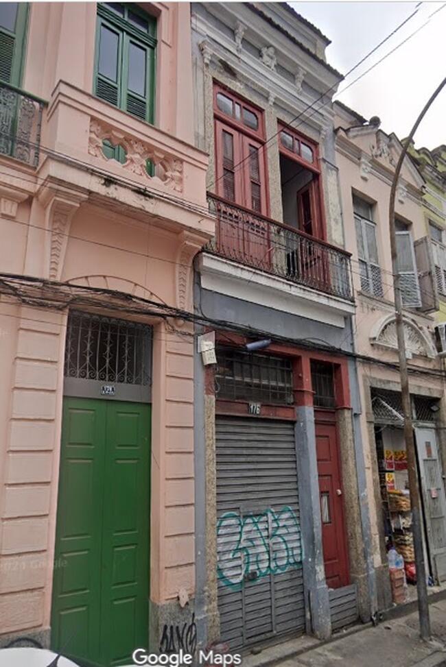 Prédio de sobrado, localizado na Rua do Senado, nº 176, Centro, RJ