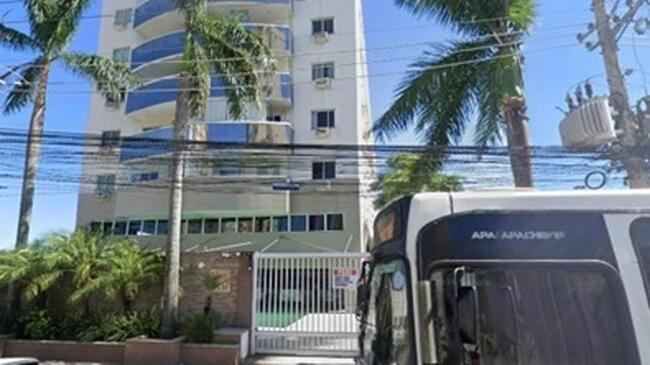 Apto com área total de 198,56 m2 e direito a duas vagas na garagem, no Parque Rosário, Nova Iguaçu/RJ