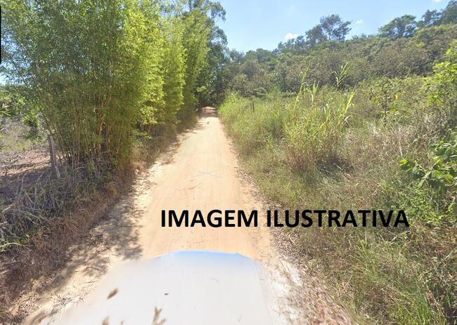 Lote de terreno com aprox. com 1.938,13m2, situado na Rua Itajubá, do loteamento Chácaras Nova Aurora, Araruama/RJ