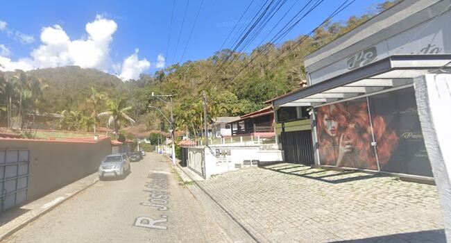 Imóvel localizado na Rua José Cândido, nº 06, Corrêas, Petropolis/RJ