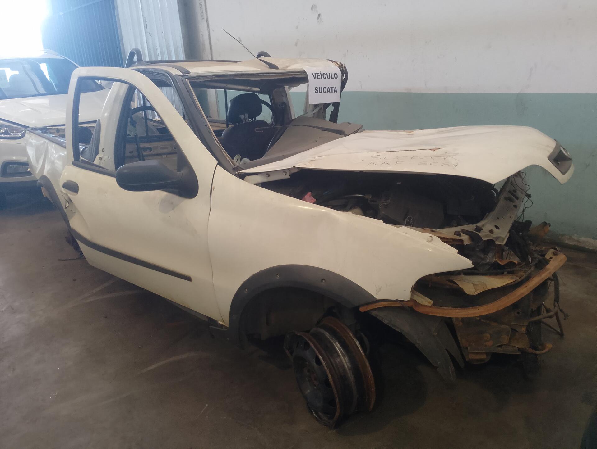 (SUCATA) SUCATA FIAT STRADA FIRE FLEX - MODELO 2006 - leilão extrajudicial - Bayeux PB - lance mínimo R$ 2.200