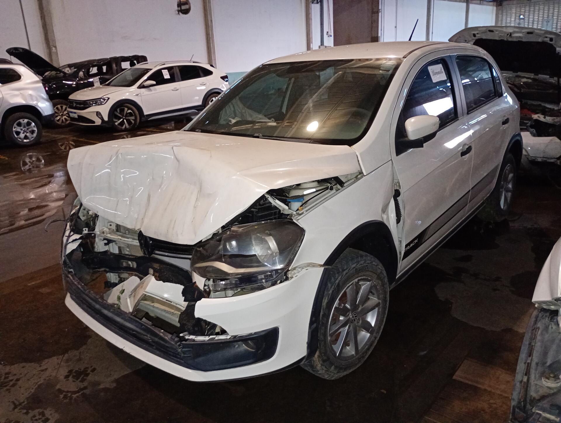(SUCATA) VW / NOVO GOL 1.0 TRACK 2013/2014 — foto 4 de 5