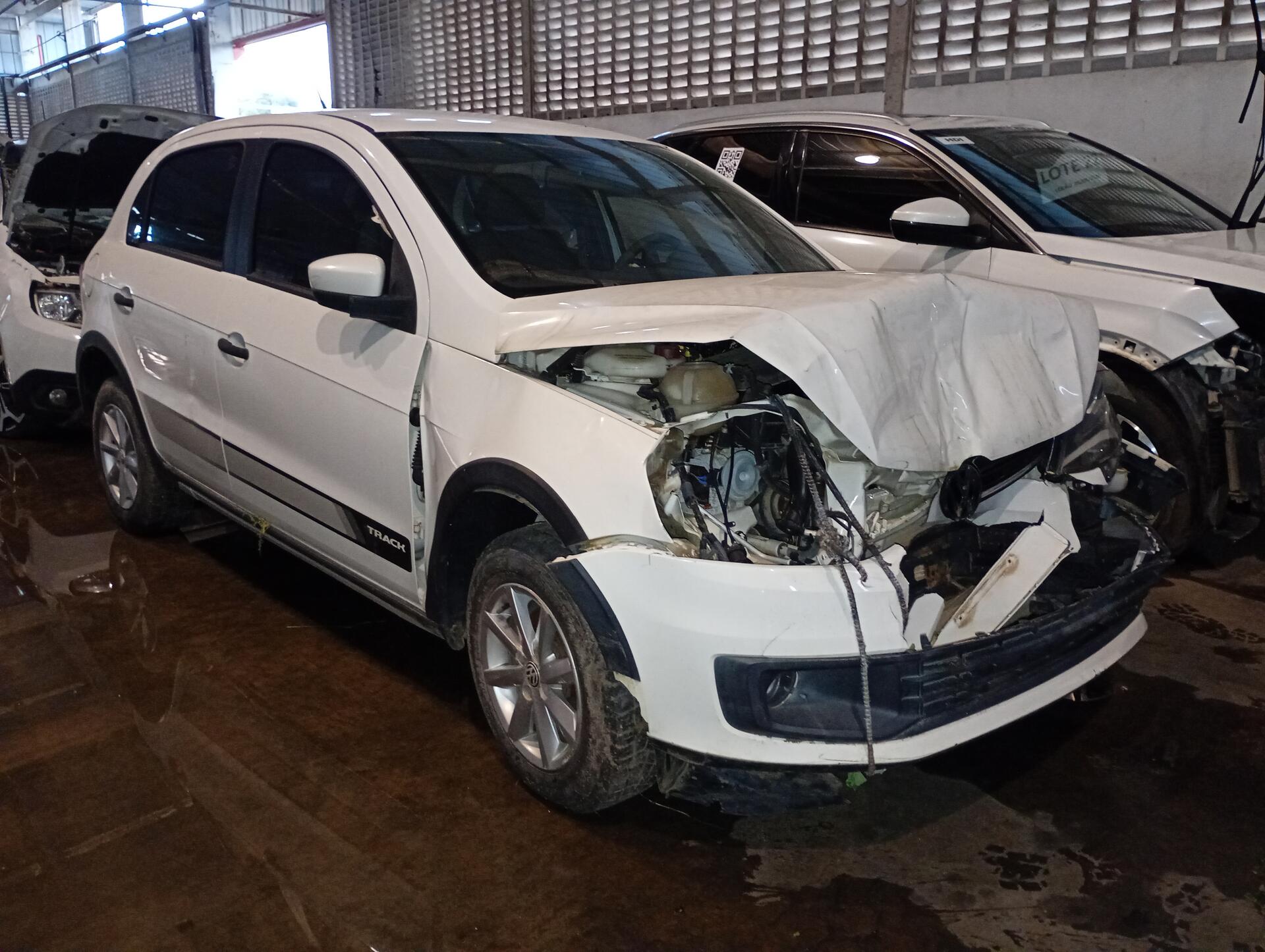 (SUCATA) VW / NOVO GOL 1.0 TRACK 2013/2014 — foto 5 de 5