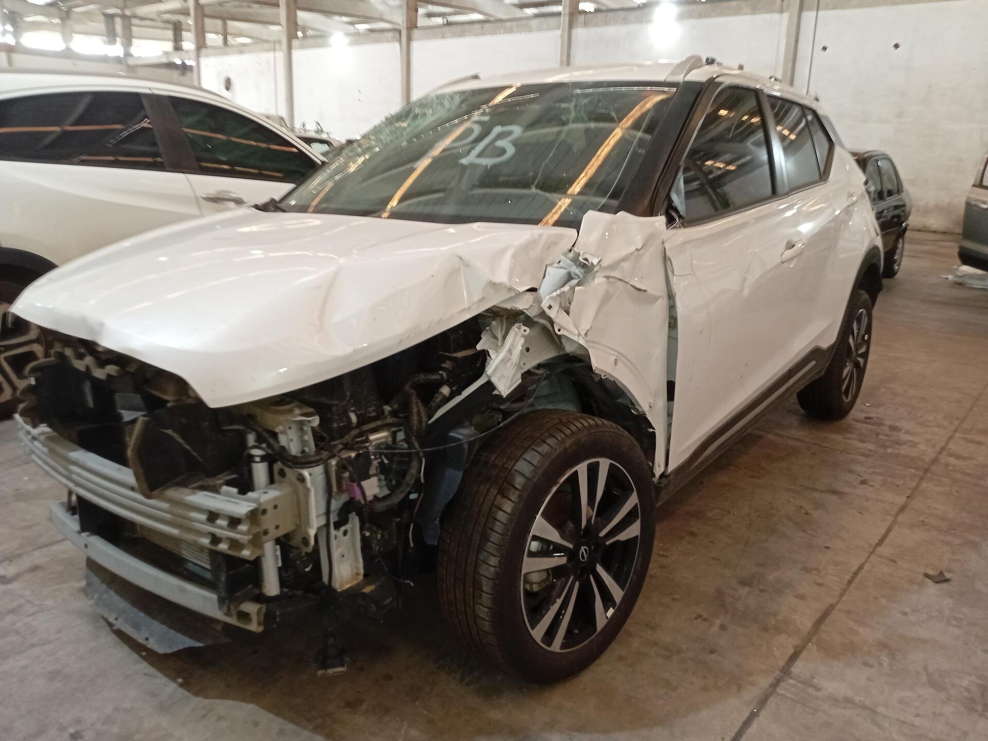 (SUCATA) NISSAN / KICKS PLAY ADV 2025/2025 — foto 39 de 40