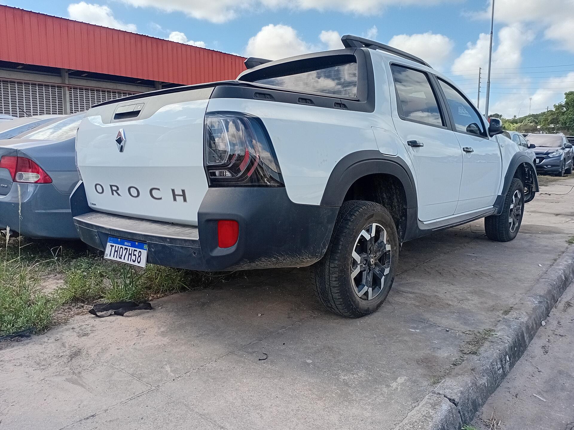 RENAULT / OROCH ICONIC 1.6 FLEX 16V MEC. - leilão extrajudicial - Não informado PB