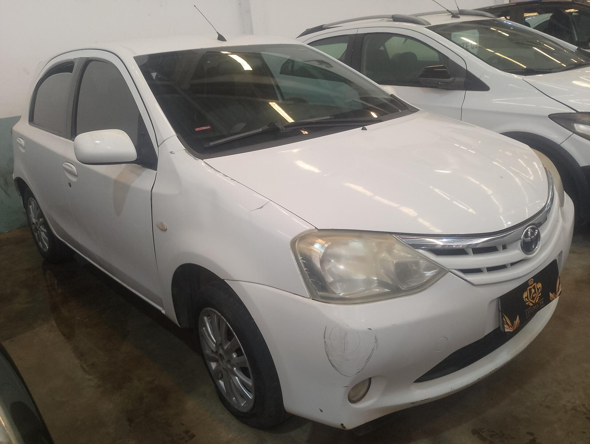 TOYOTA / ETIOS HB XLS FLEX 2013/2013 — foto 34 de 39