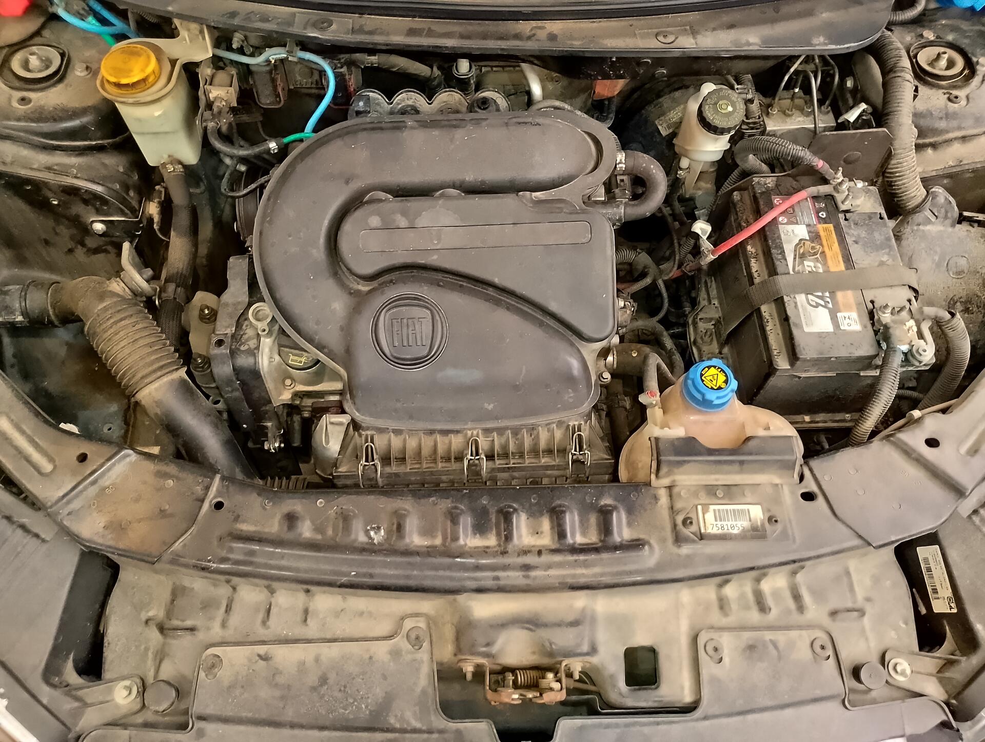 FIAT SIENA ATTRACTIVE - leilão extrajudicial - Não informado PB