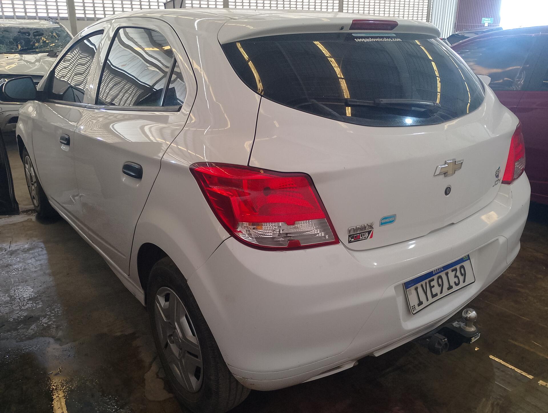 CHEVROLET / ONIX JOY 1.0 8V MT6 FLEX 2017/2018 — foto 17 de 36