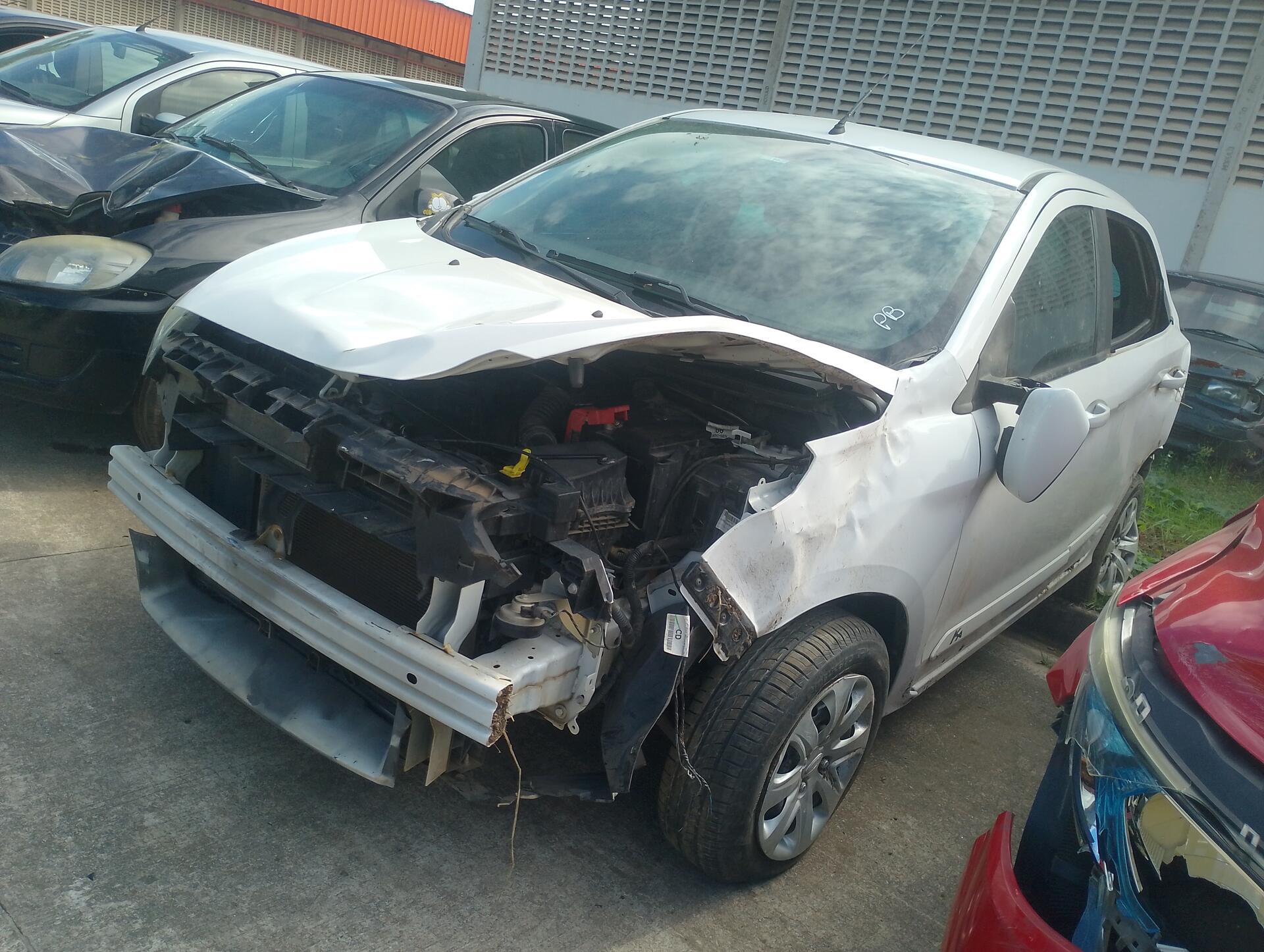 FORD / KA HATCH SE PLUS 1.0 12V 4P MEC FLEX 2016/2017 — foto 20 de 40