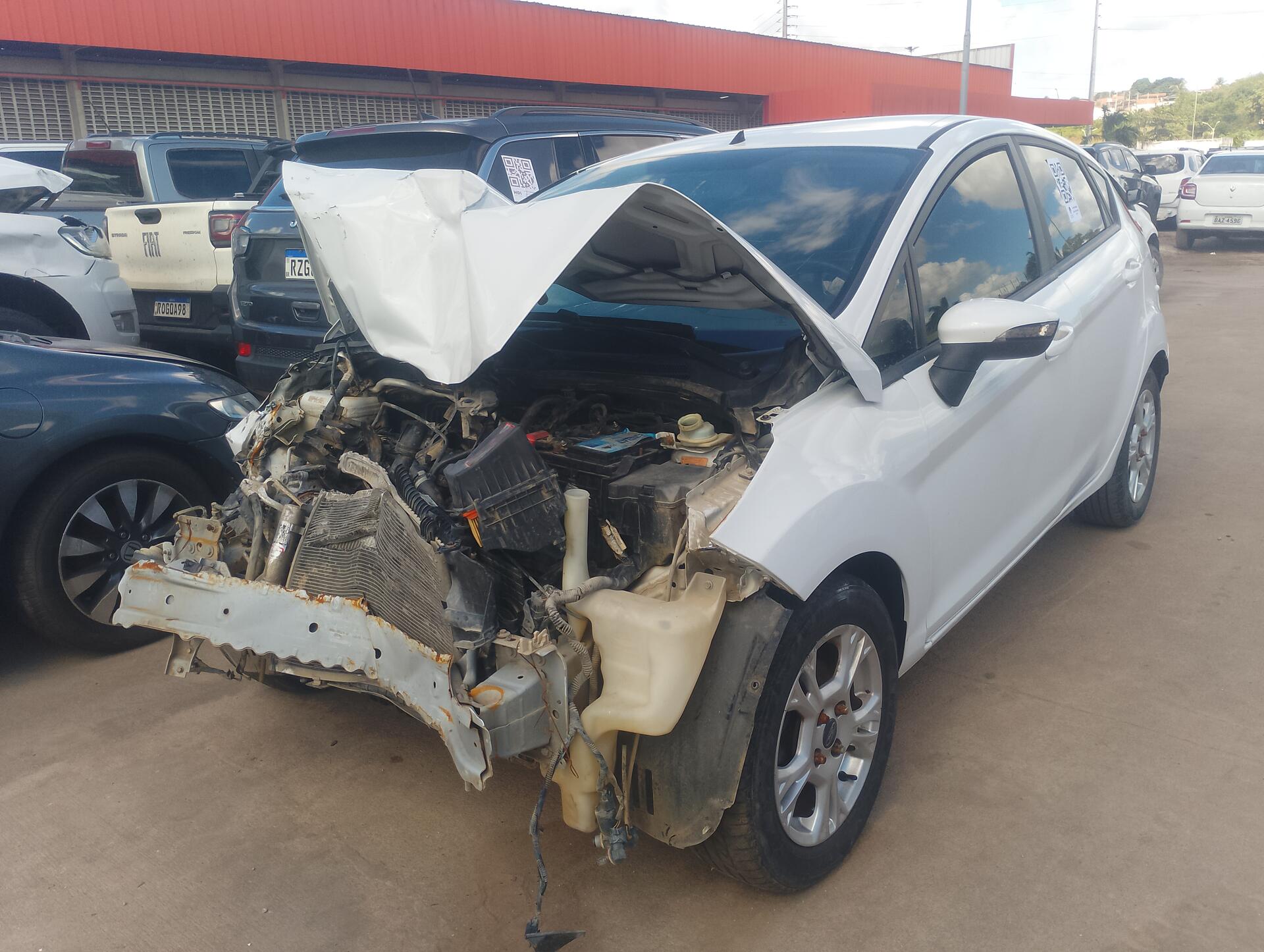 FORD / NEW FIESTA HATCH SE 1.6 16V AUT FLEX 2013/2014 — foto 17 de 40