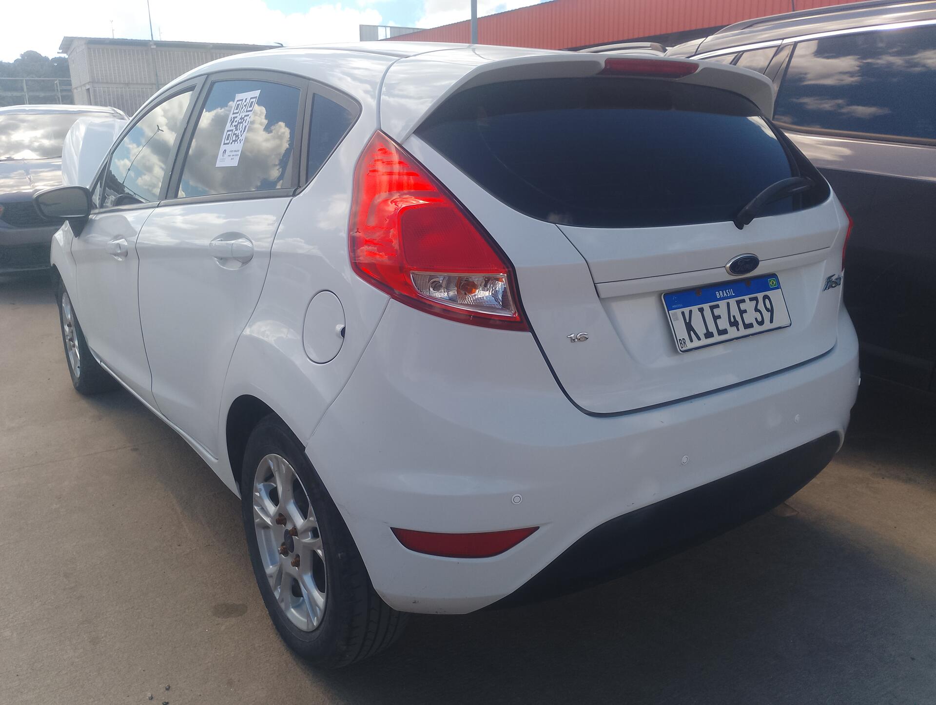 FORD / NEW FIESTA HATCH SE 1.6 16V AUT FLEX 2013/2014 — foto 18 de 40