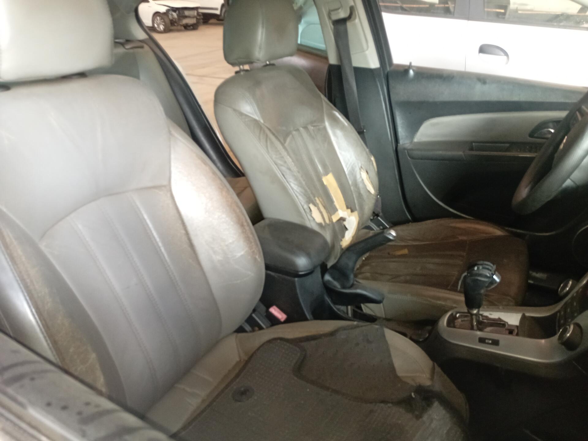 CHEVROLET / CRUZE SEDAN LTZ 1.8 16V 4P AUT GNV_FLEX 2014/2014 — foto 25 de 40
