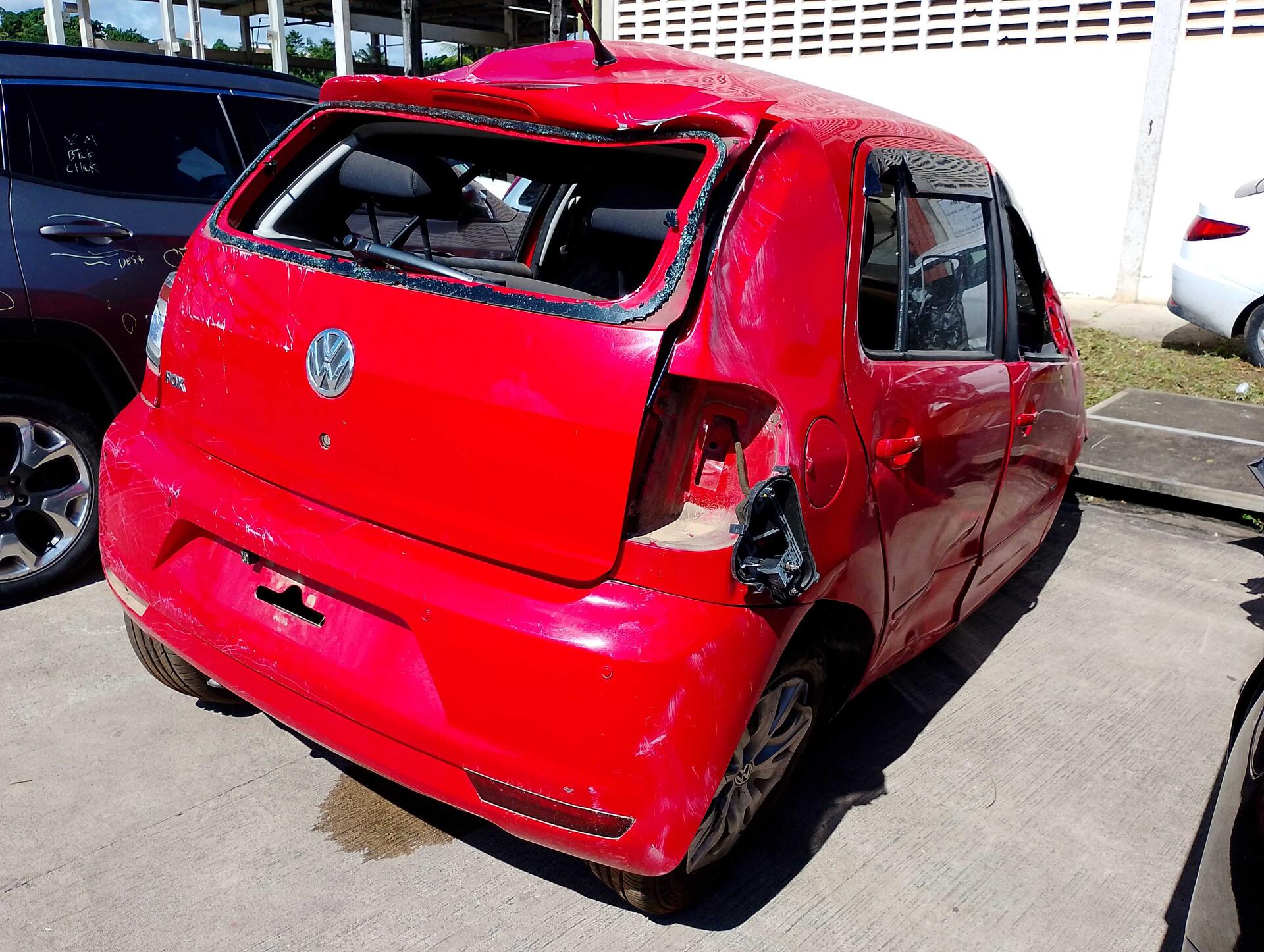 (SUCATA) VOLKSWAGEN / FOX G2 1.0 MI TOTAL 8V 5P 2012/2013 — foto 5 de 17