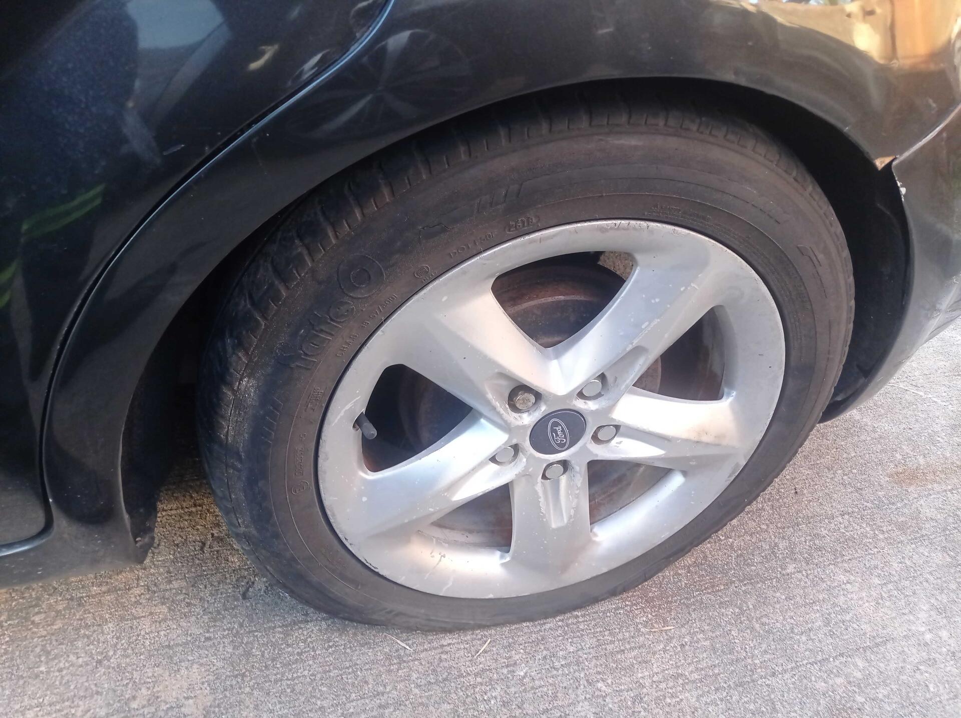 (SUCATA) FORD / FOCUS HATCH S/SE 1.6 16 4P FLEX 2010/2011 — foto 15 de 20