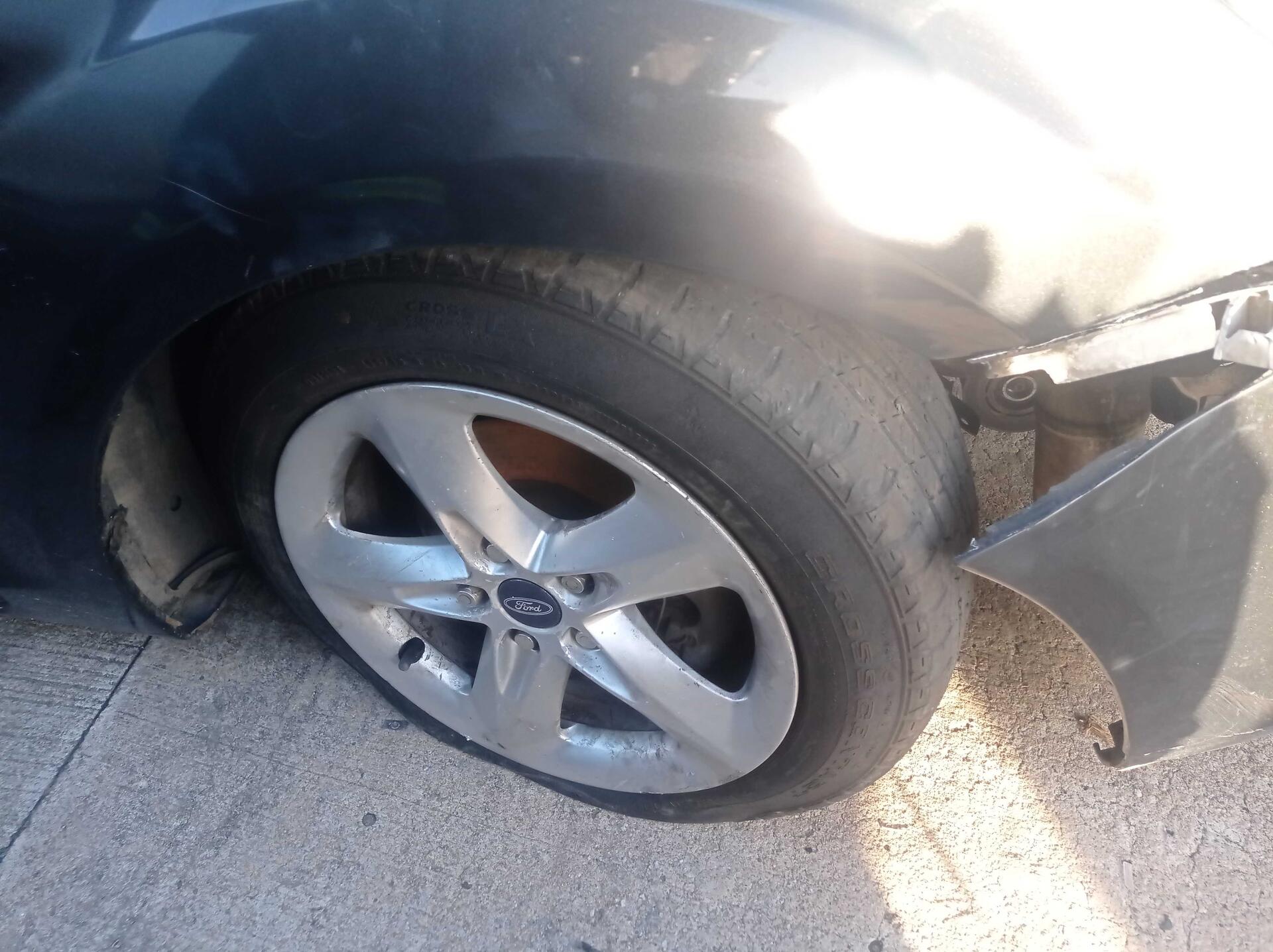 (SUCATA) FORD / FOCUS HATCH S/SE 1.6 16 4P FLEX 2010/2011 — foto 17 de 20