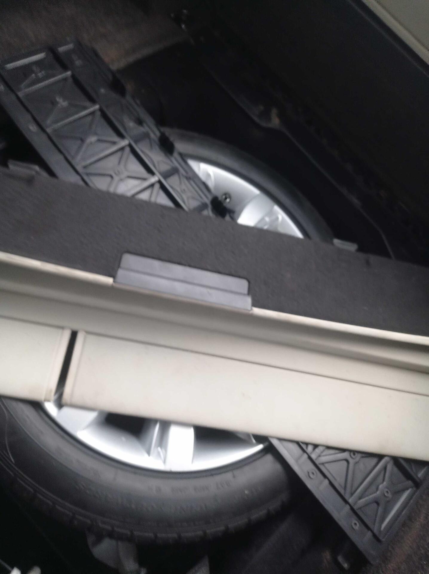 (SUCATA) LAND ROVER / RANGE ROVER VOGUE SE 4.4 SDV8 DIES. AUT 2014/2015 — foto 7 de 40