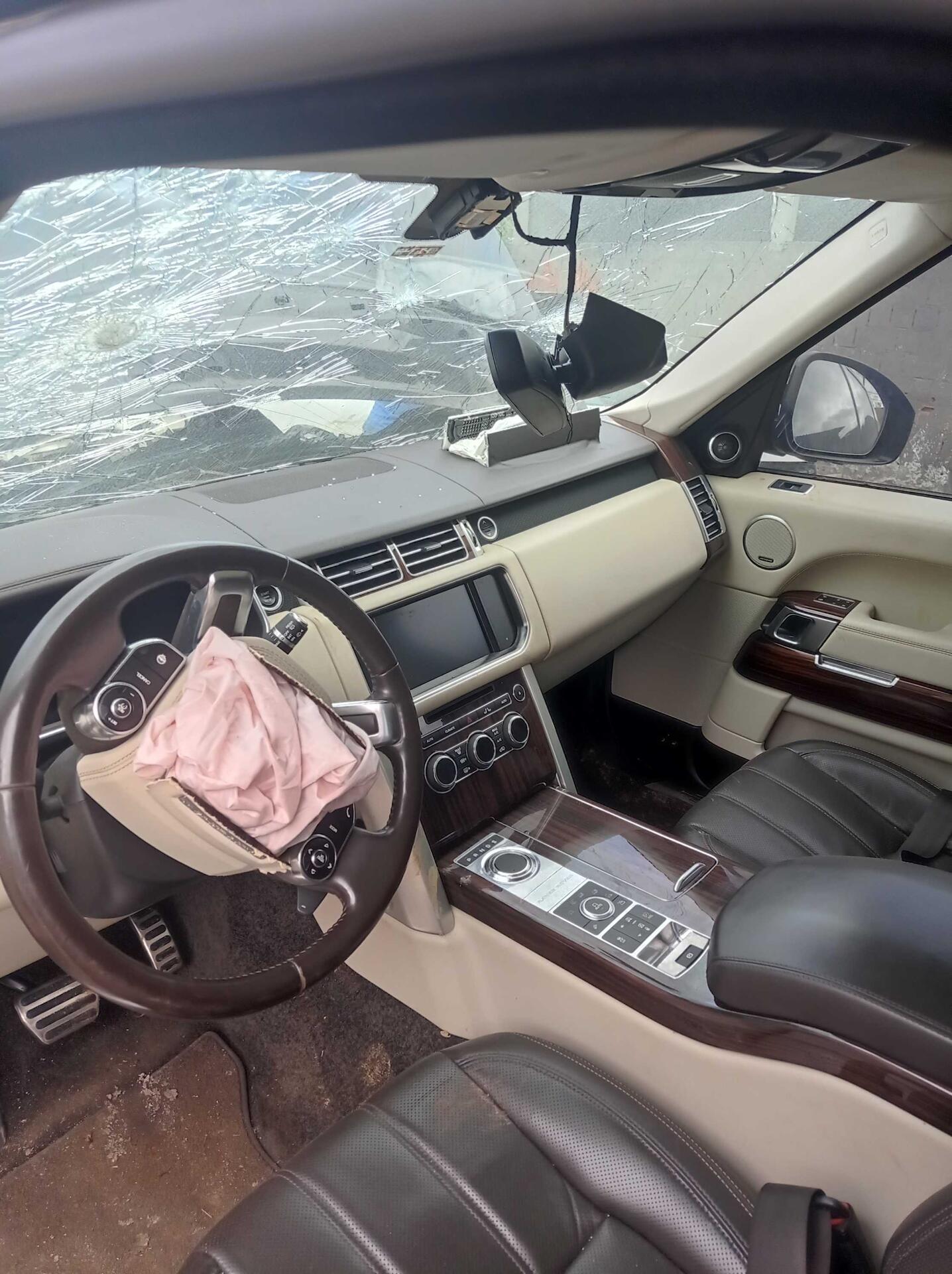 (SUCATA) LAND ROVER / RANGE ROVER VOGUE SE 4.4 SDV8 DIES. AUT 2014/2015 — foto 10 de 40