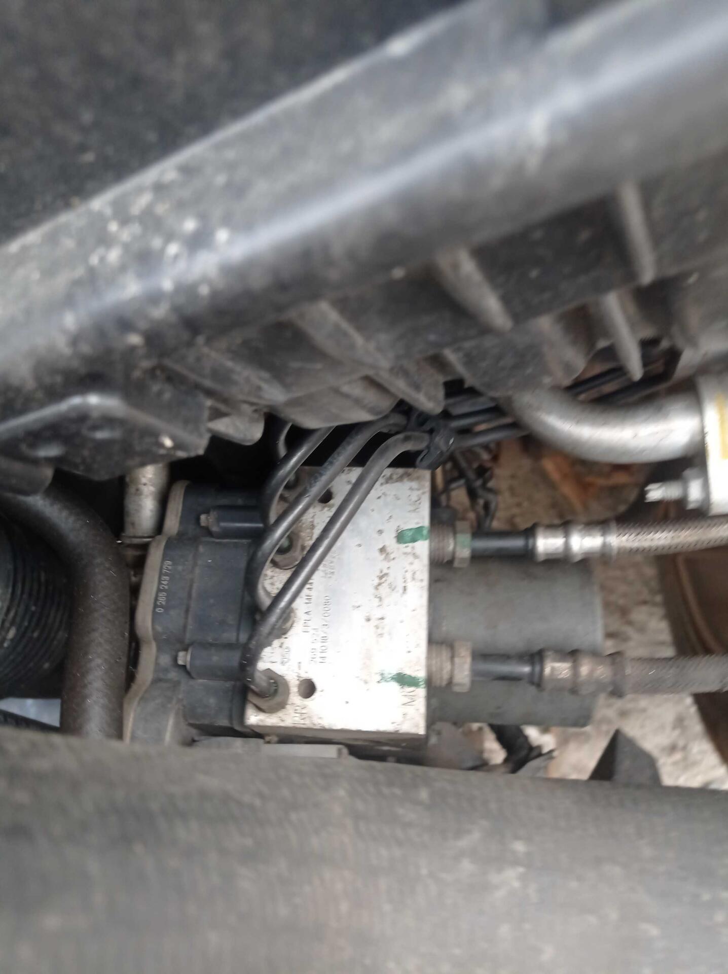 (SUCATA) LAND ROVER / RANGE ROVER VOGUE SE 4.4 SDV8 DIES. AUT 2014/2015 — foto 16 de 40