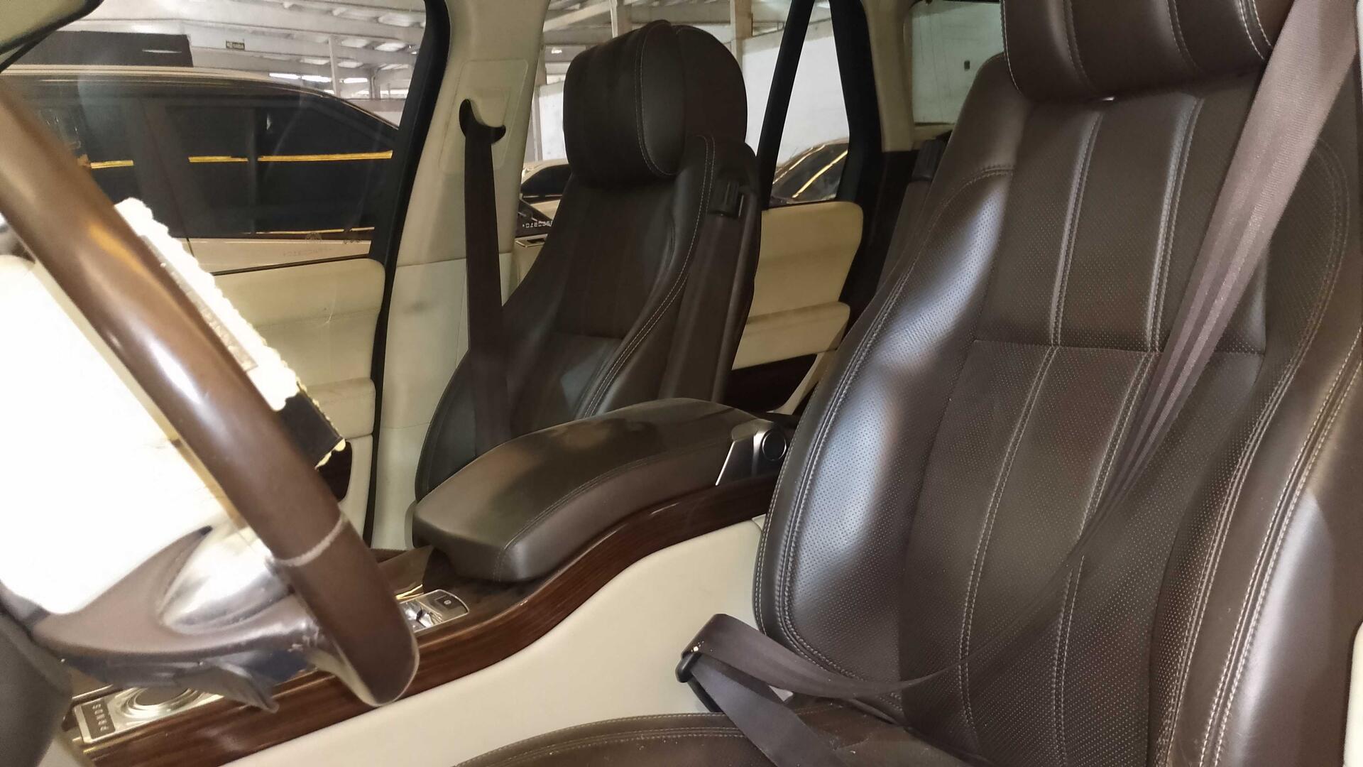 (SUCATA) LAND ROVER / RANGE ROVER VOGUE SE 4.4 SDV8 DIES. AUT 2014/2015 — foto 26 de 40