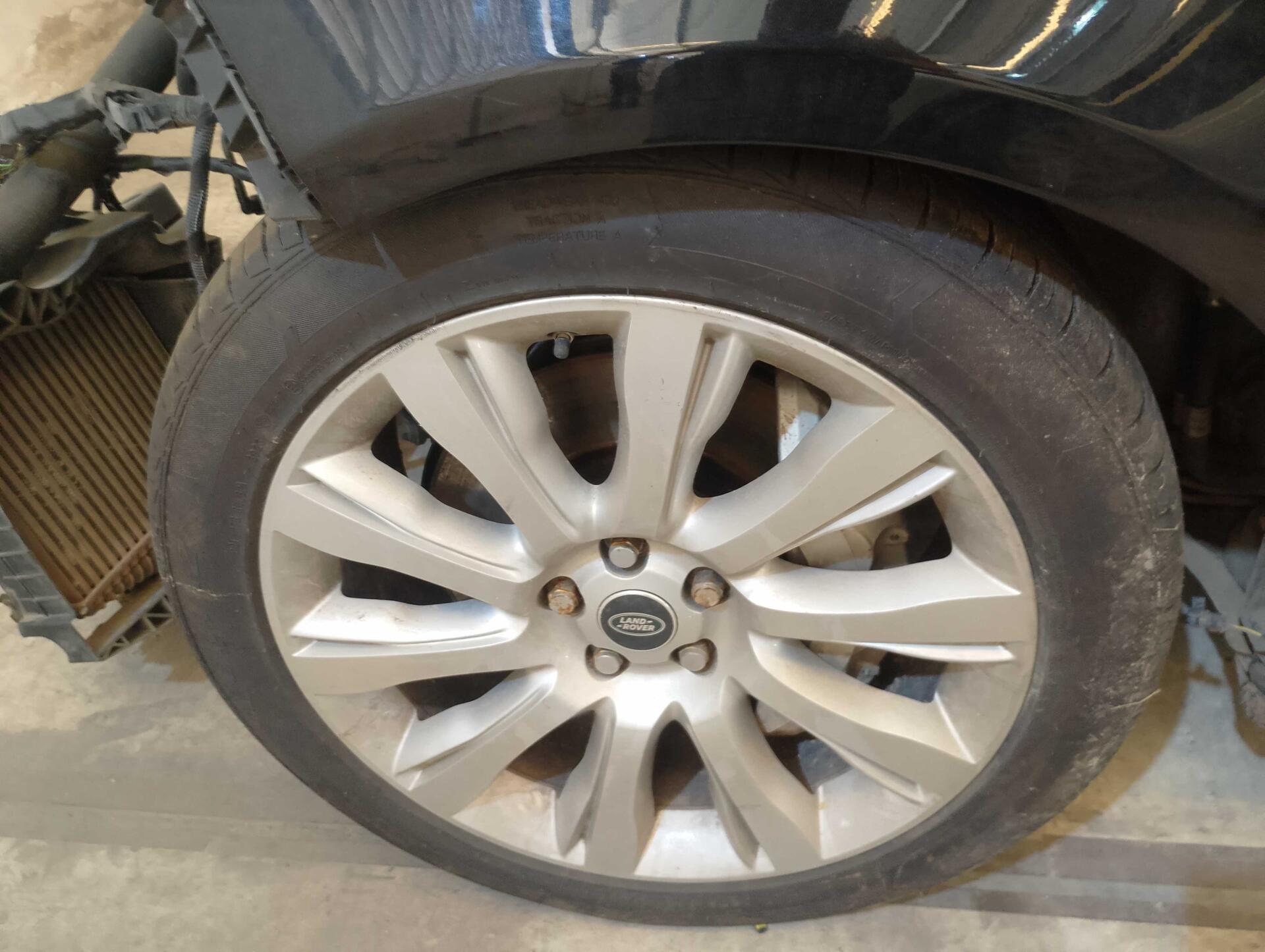 (SUCATA) LAND ROVER / RANGE ROVER VOGUE SE 4.4 SDV8 DIES. AUT 2014/2015 — foto 30 de 40